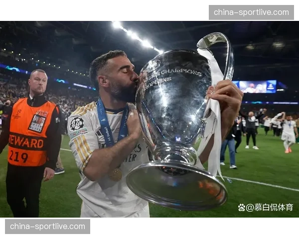 温布利记忆：回顾在此球场举行的历届欧冠决赛经典瞬间